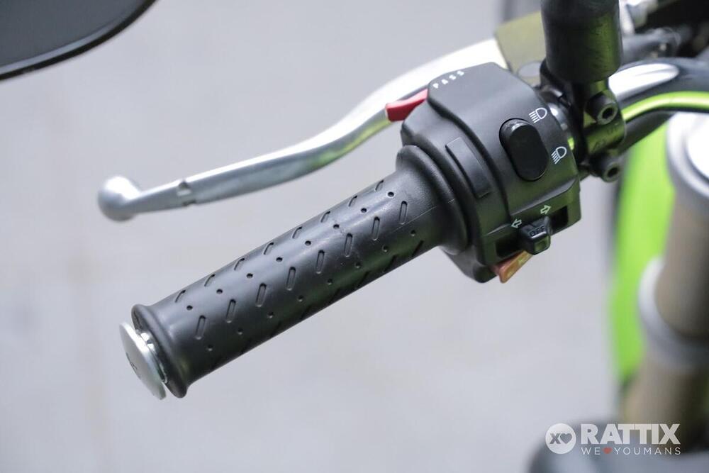 Triumph Street Triple (2007 - 12) (2)