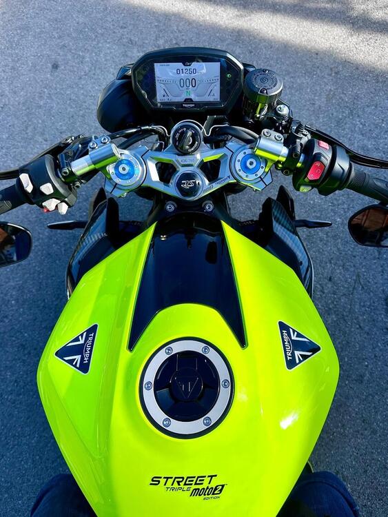 Triumph Street Triple 765 Moto2 Edition (2023 - 24) (3)