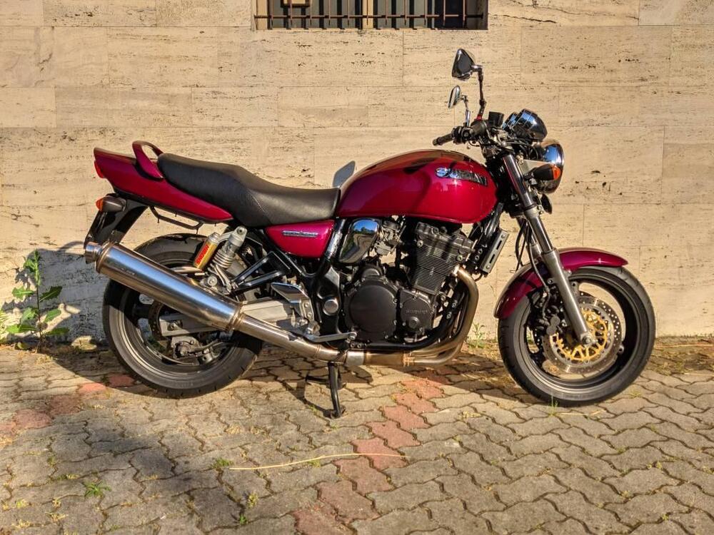 Suzuki GSX 750 INAZUMA (3)