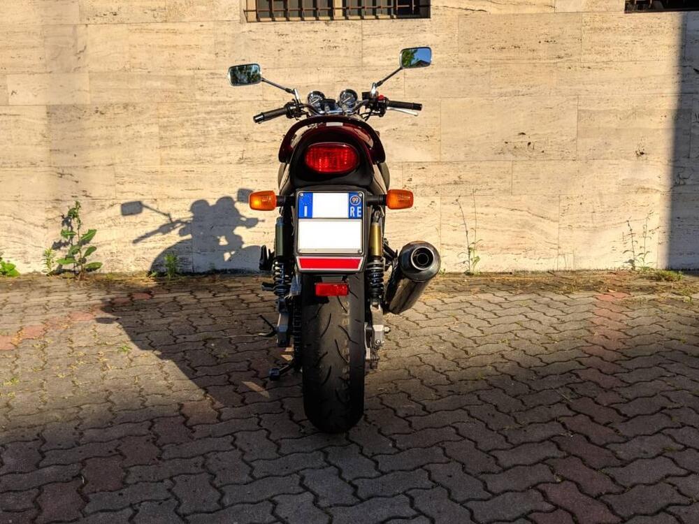 Suzuki GSX 750 INAZUMA (4)