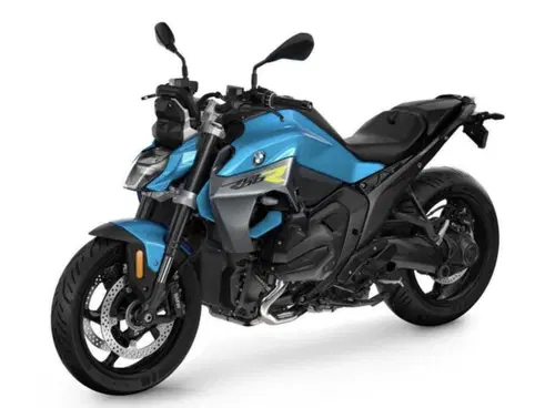 BMW R1300R: il boxer tedesco si fa hypernaked sportiva