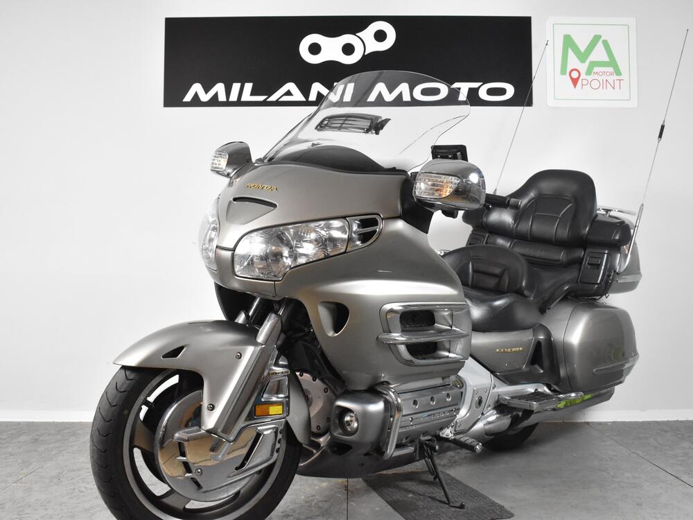 Honda GL 1800 Gold Wing (2000 - 05) (3)