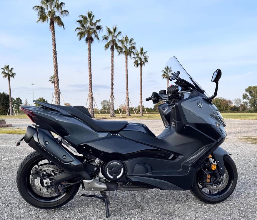 Yamaha T-Max 560 Tech Max (2022 - 24) (2)