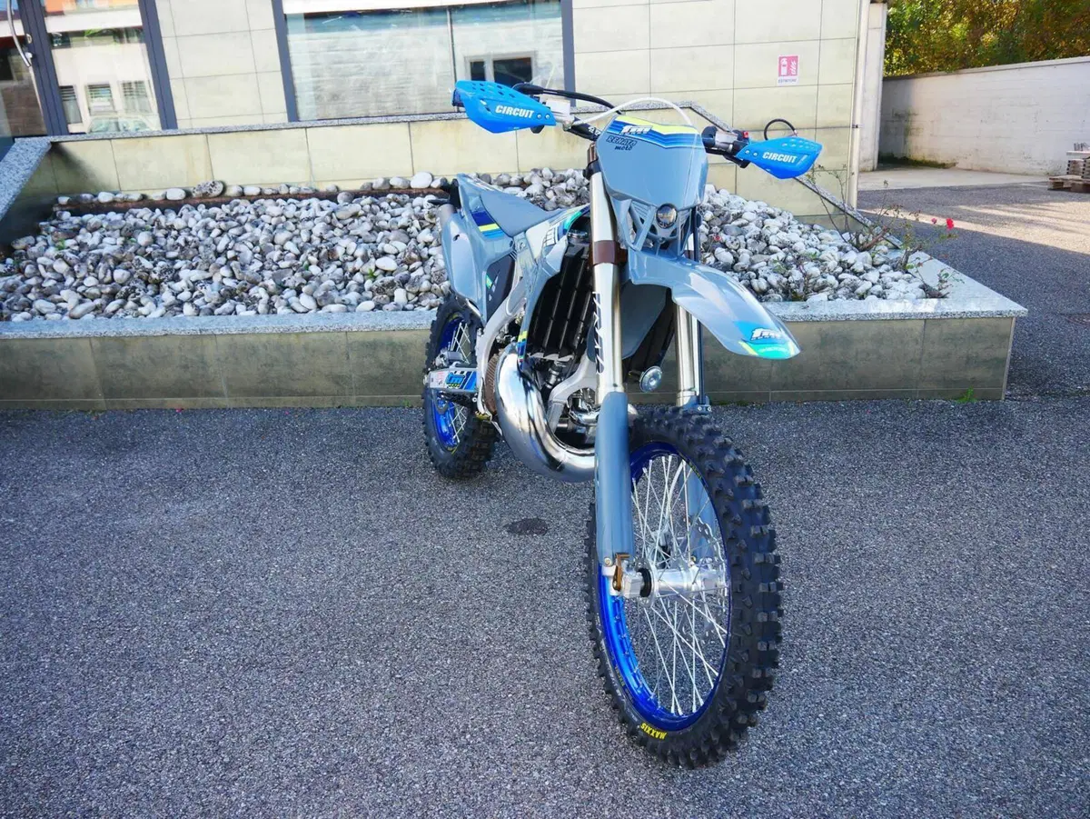 Tm Moto EN 300 Fi ES 2T TM Corse (2025) (6)