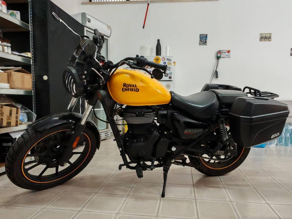 Royal Enfield Meteor 350 Fireball (2021 - 25)