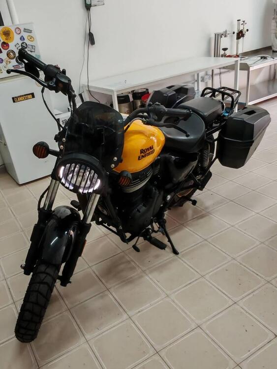 Royal Enfield Meteor 350 Fireball (2021 - 25) (2)