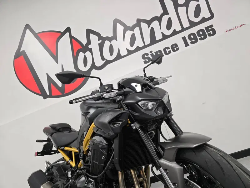 Kawasaki Z 900 (2025 - 26) (2)