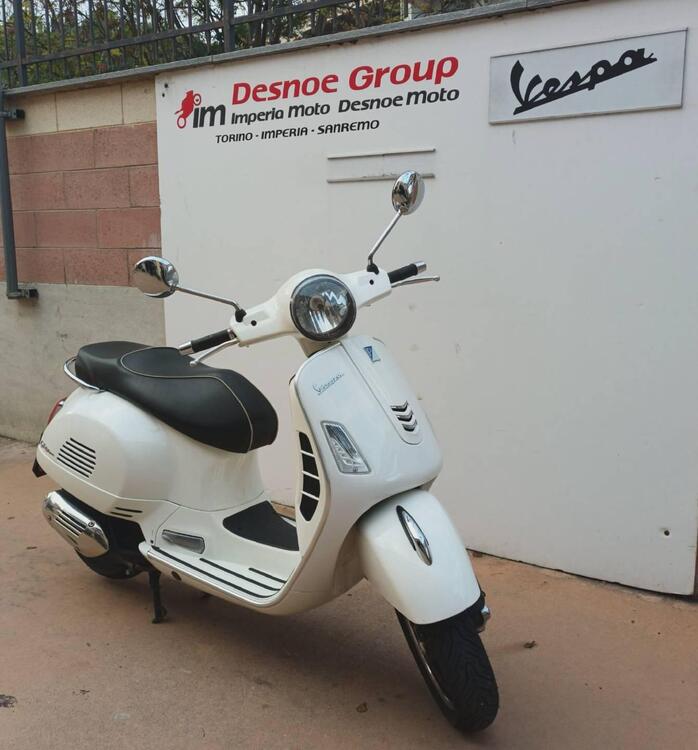 Vespa GTS 150 Super ie (2017 - 19) (2)