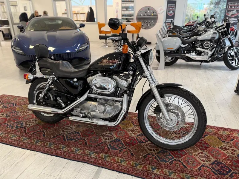Harley-Davidson 883 Hugger (1994 - 00) - XLH