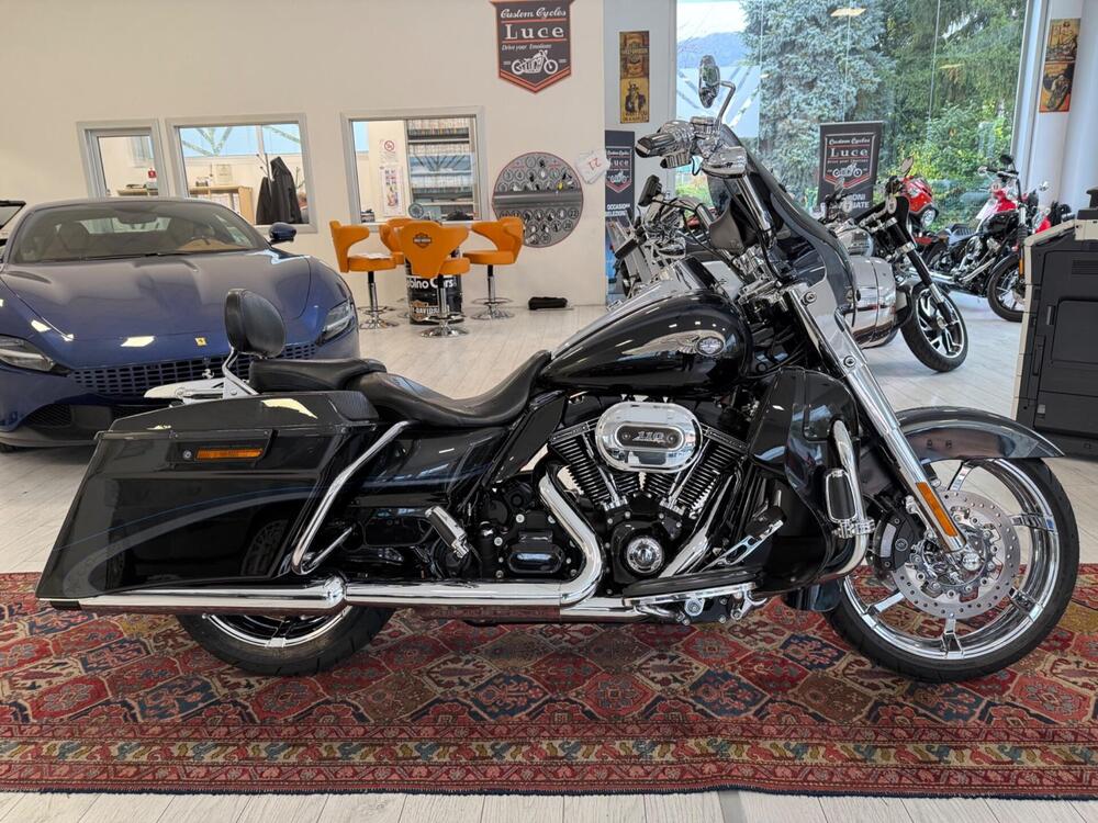 Harley-Davidson 1800 Road King (2012 - 13) - FLHRSE (2)
