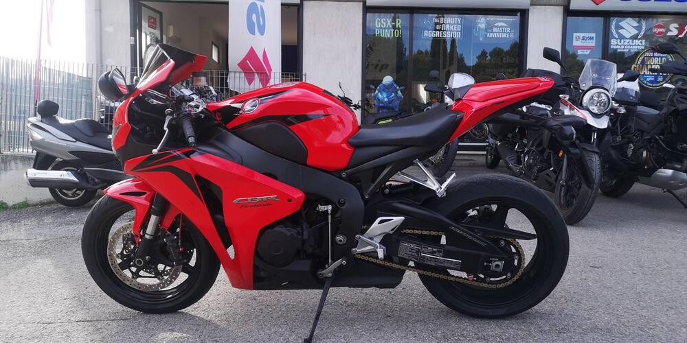 Honda CBR 1000 RR Fireblade (2008 - 11) (2)