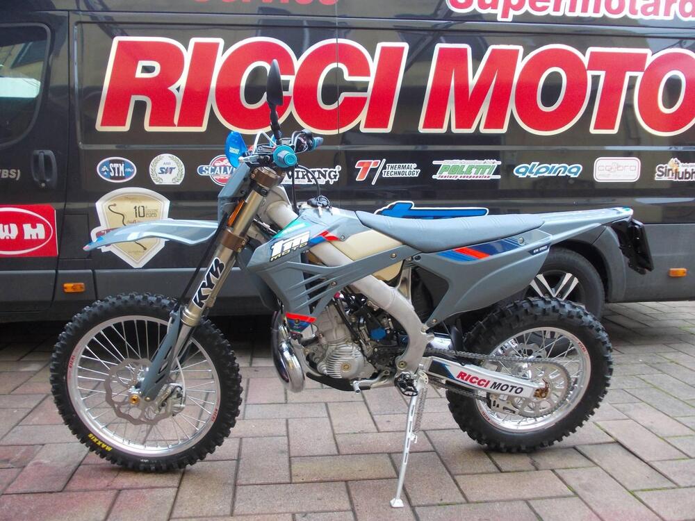 Tm Moto EN 300 Fi ES 2T (2026) (2)