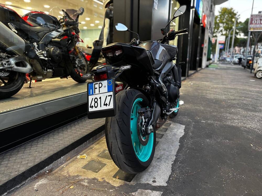 Yamaha MT-09 Y-AMT (2024 - 25) (3)