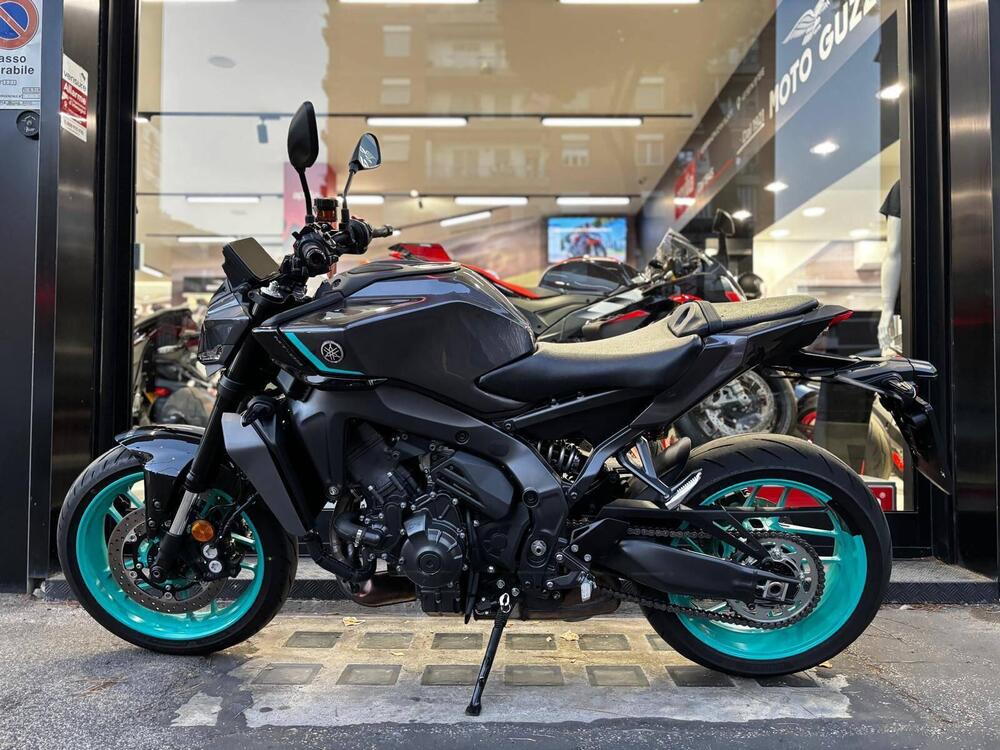 Yamaha MT-09 Y-AMT (2024 - 25) (5)