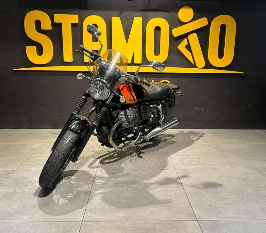 Moto Guzzi V7 II Special (2015 - 17) (3)