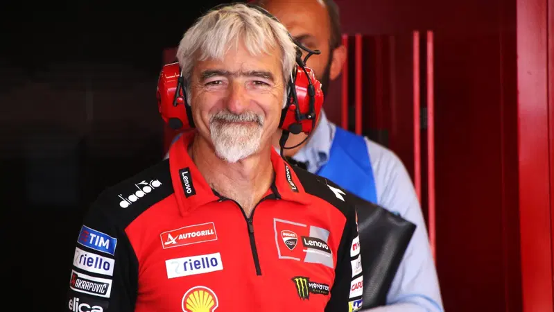 MotoGP 2025. Gigi Dall'Igna incensa Bagnaia dopo pole e Sprint: &ldquo;Pecco non ha sbagliato nulla. Alex Marquez? Gara gestita magistralmente&rdquo;