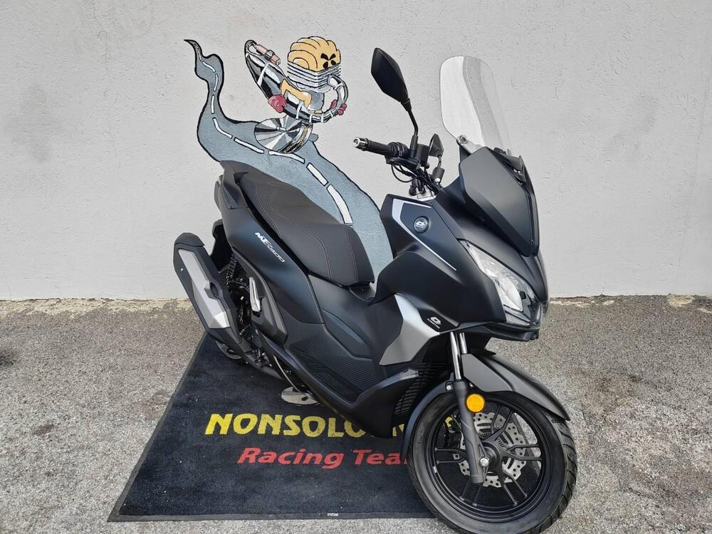 QJ Motor MTX 300 (2025) (2)