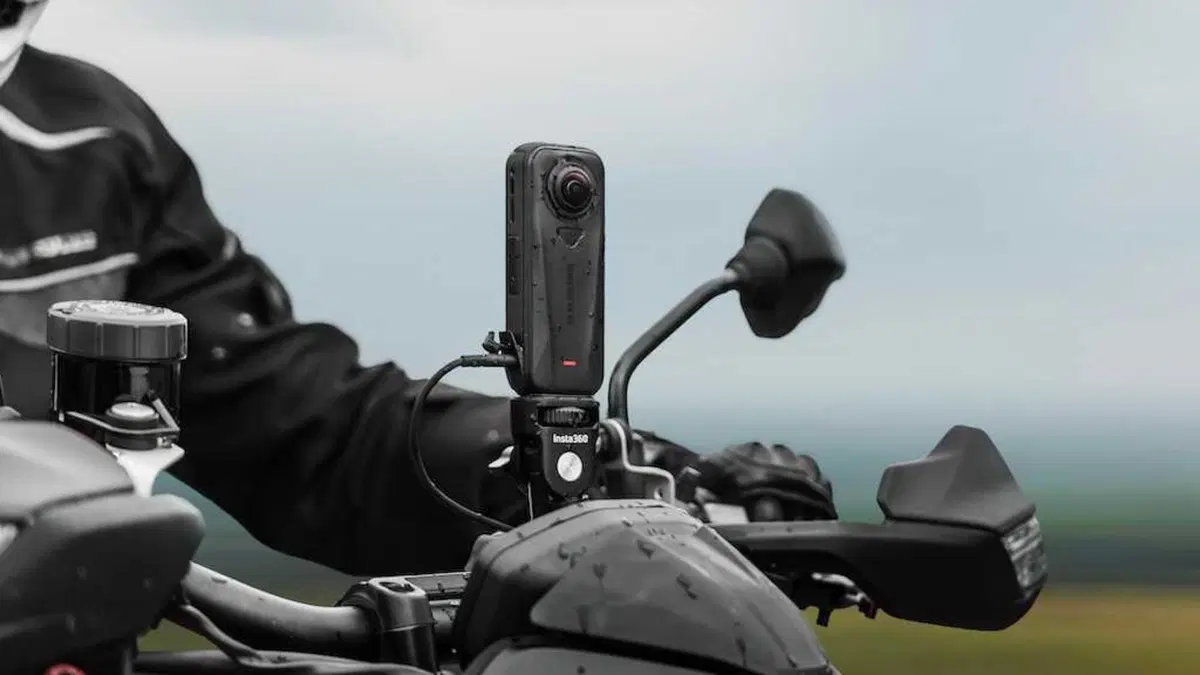 Insta360 X4 Air: la nuova videocamera 8K 360 ultraleggera per chi è sempre in movimento (o in moto!) (5)