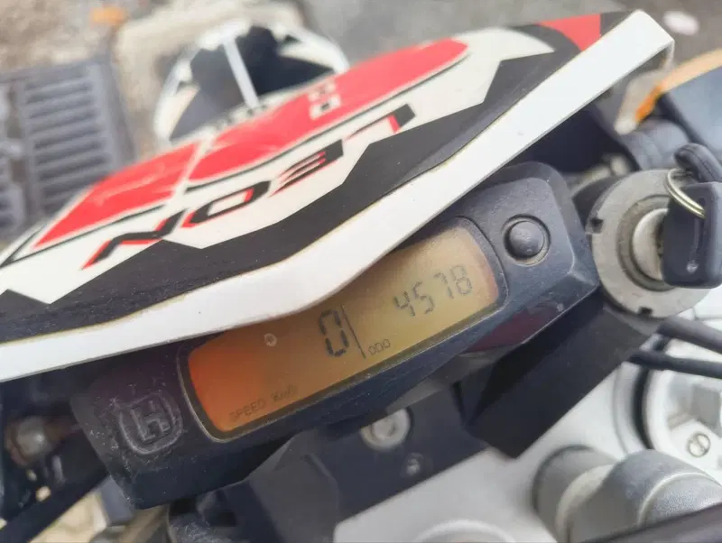 Husqvarna TE 449 (2011) (7)
