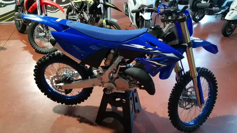 Yamaha YZ 125 (2026) (3)