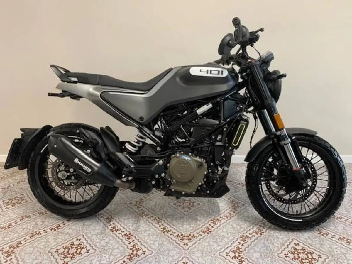 Husqvarna Svartpilen 401 (2021 - 23) (2)