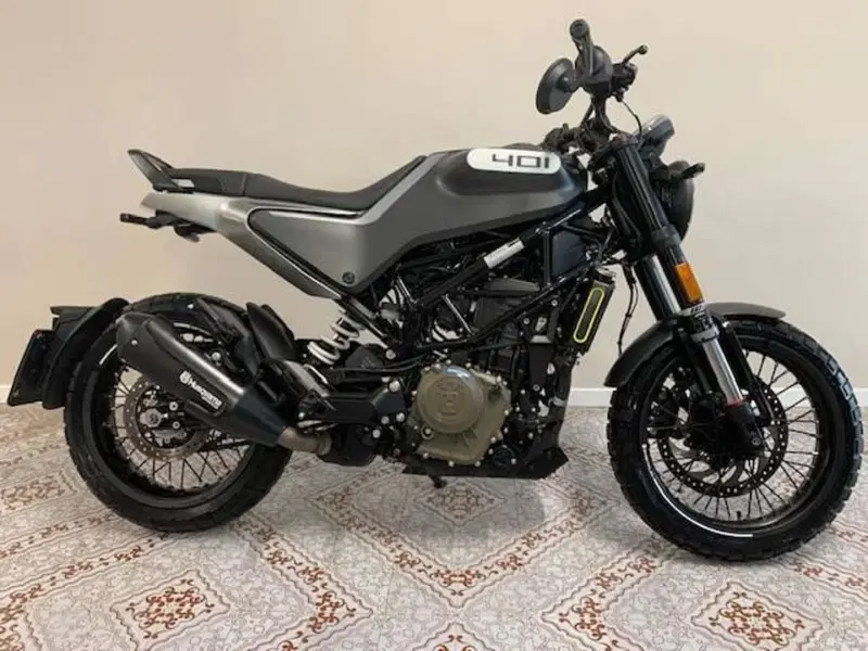 Husqvarna Svartpilen 401 (2021 - 23) (3)