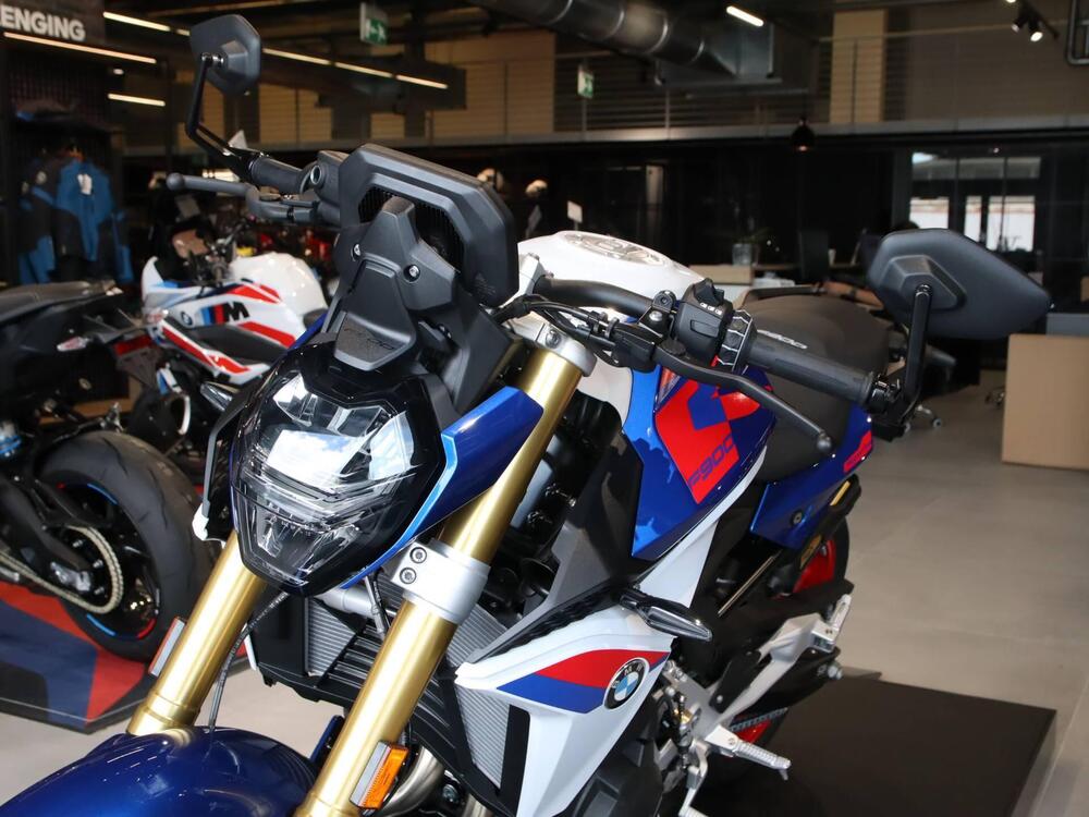 Bmw F 900 R (2025) (3)