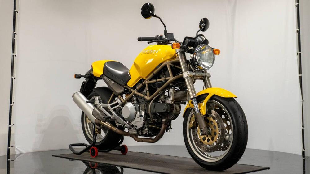 Ducati Monster M900 (4)