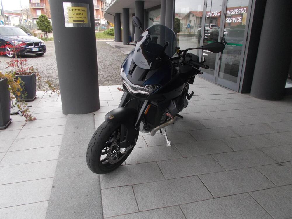 Moto Guzzi V100 Mandello (2025) (4)