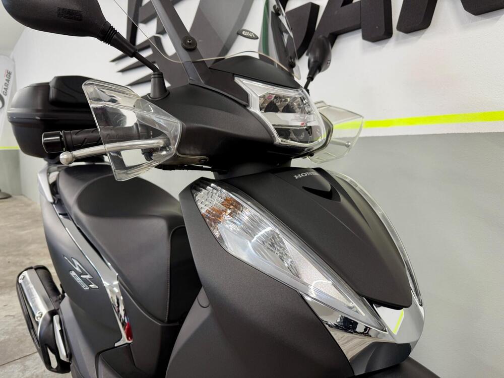 Honda SH 300 i ABS (2016 - 20) (3)