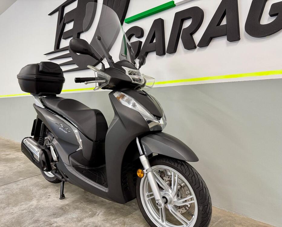 Honda SH 300 i ABS (2016 - 20) (4)