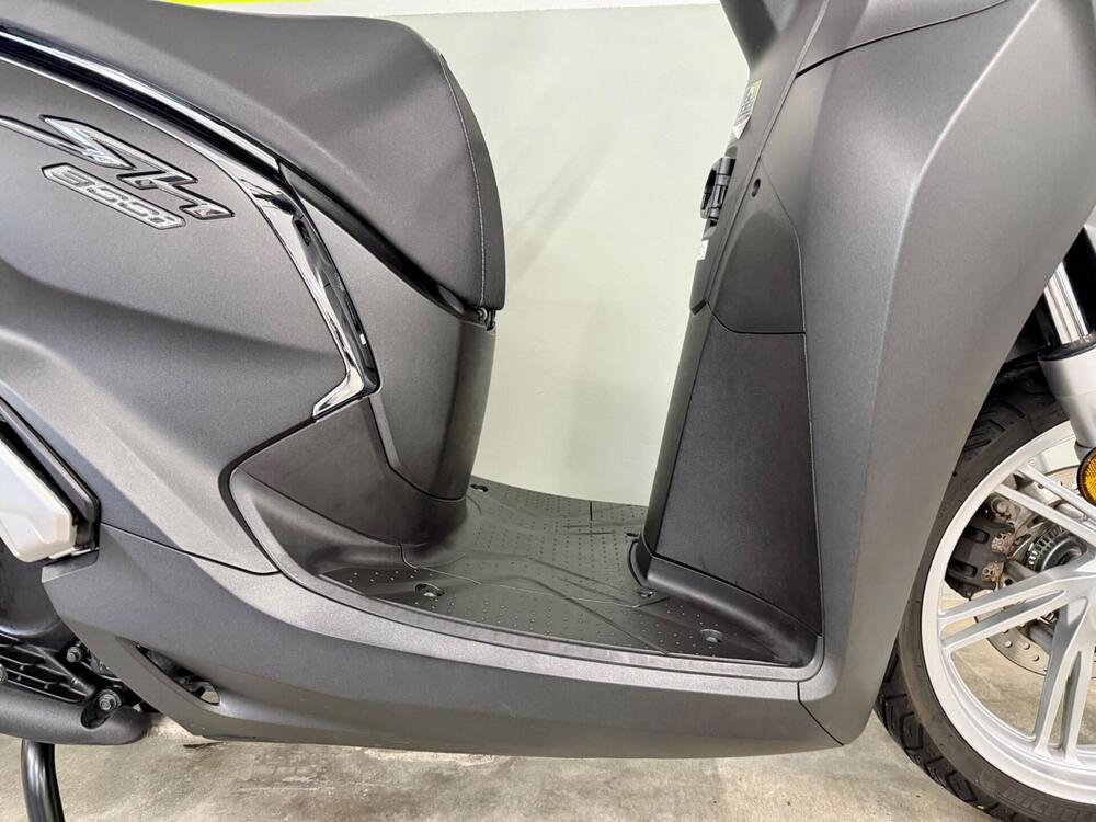 Honda SH 300 i ABS (2016 - 20) (5)