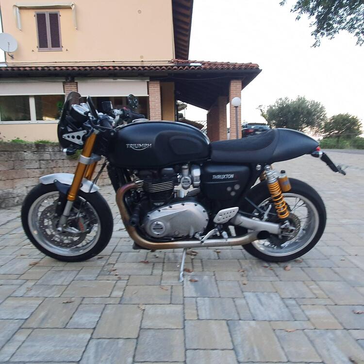 Triumph Thruxton 1200 R (2017 - 20) (2)