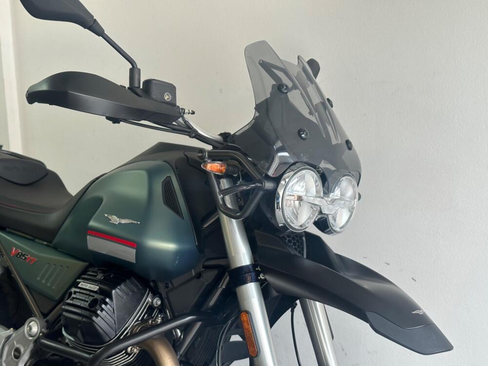 Moto Guzzi V85 TT (2021 - 23) (4)