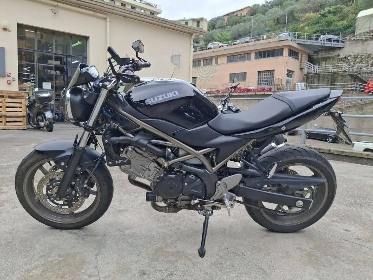 Suzuki SV650 (2021 - 24) (2)