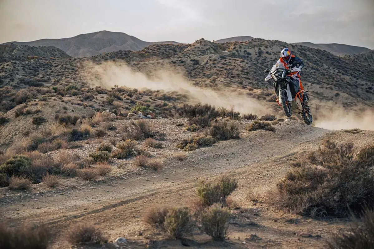 KTM 1390 Super Adventure 2026: sulla versione S EVO arriva il cambio automatico AMT [GALLERY e VIDEO]
