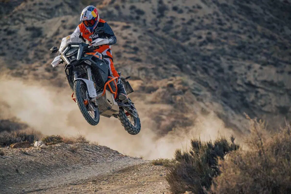 KTM 1390 Super Adventure 2026: sulla versione S EVO arriva il cambio automatico AMT [GALLERY e VIDEO] (2)