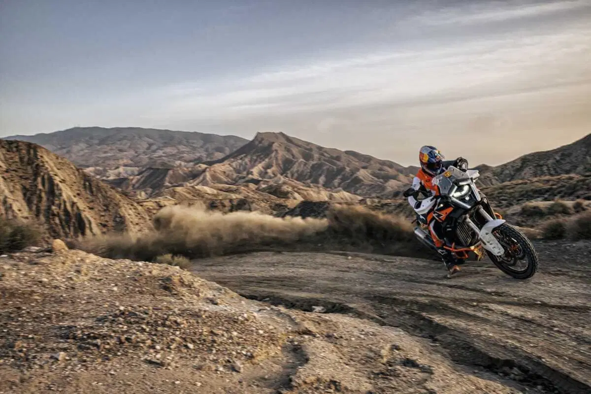 KTM 1390 Super Adventure 2026: sulla versione S EVO arriva il cambio automatico AMT [GALLERY e VIDEO] (3)