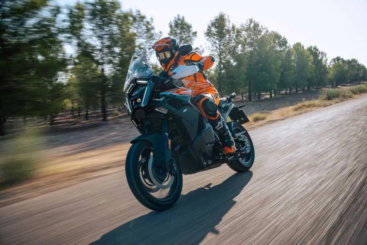 KTM 1390 Super Adventure 2026: sulla versione S EVO arriva il cambio automatico AMT [GALLERY e VIDEO] (16)
