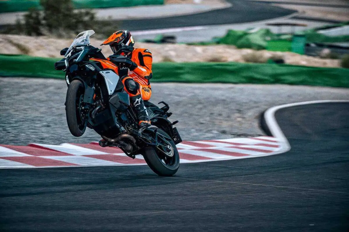 KTM 1390 Super Adventure 2026: sulla versione S EVO arriva il cambio automatico AMT [GALLERY e VIDEO] (40)