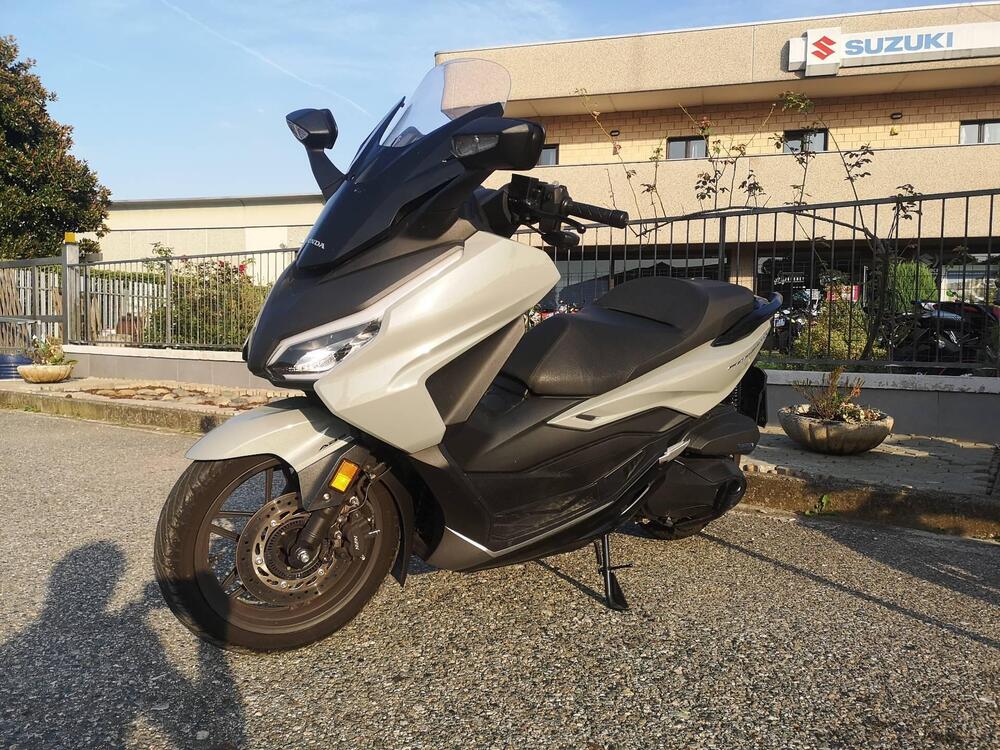 Honda Forza 350 (2025)