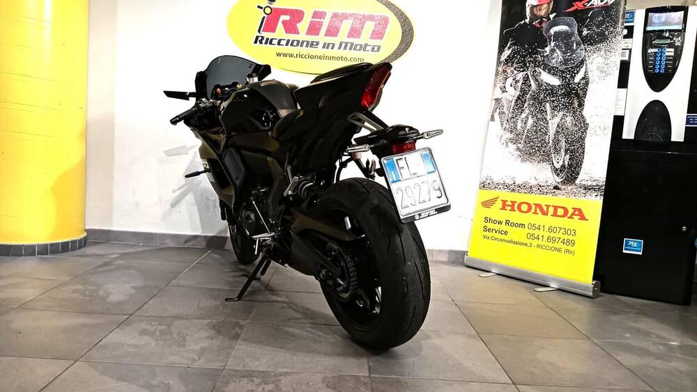 Yamaha YZF R7 (2021 - 25) (5)