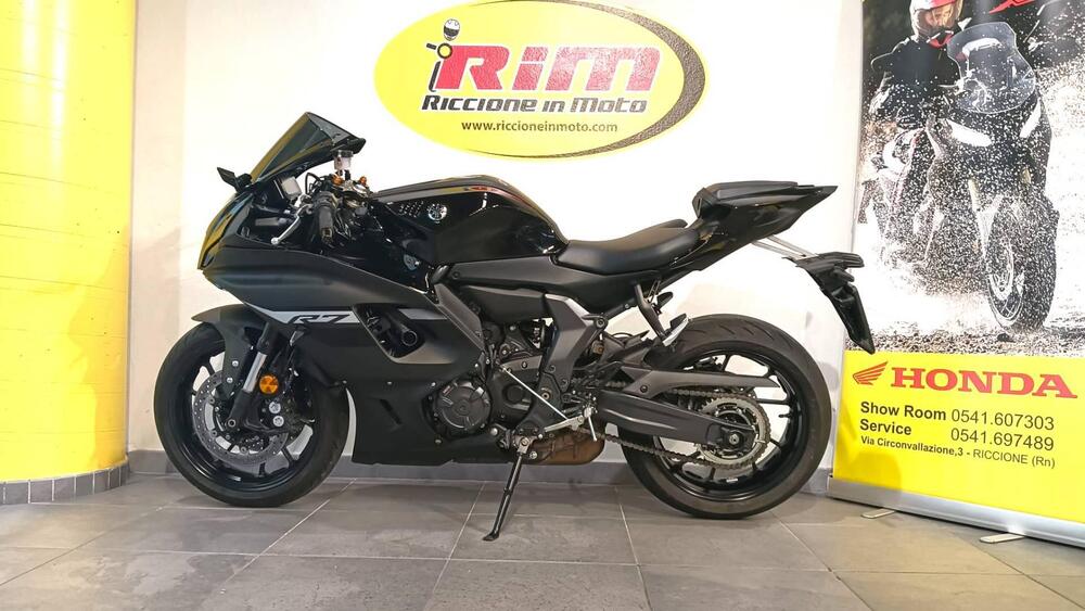 Yamaha YZF R7 (2021 - 25) (4)