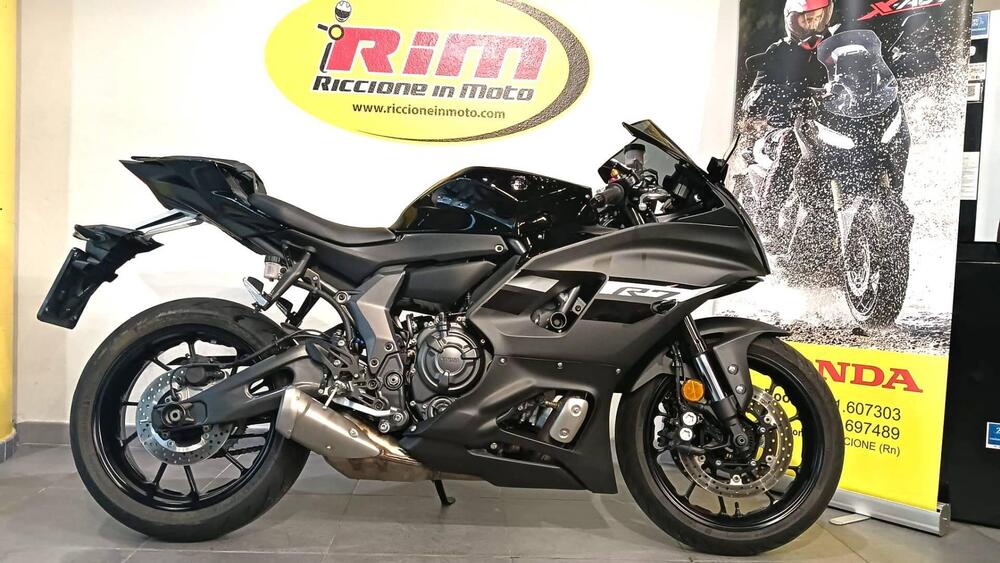 Yamaha YZF R7 (2021 - 25) (2)