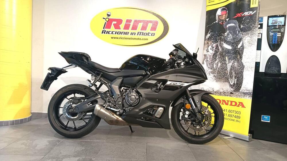 Yamaha YZF R7 (2021 - 25)