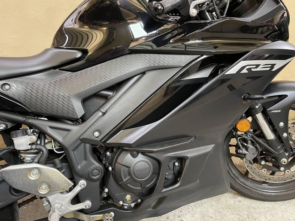 Yamaha YZF R3 (2021 - 24) (4)