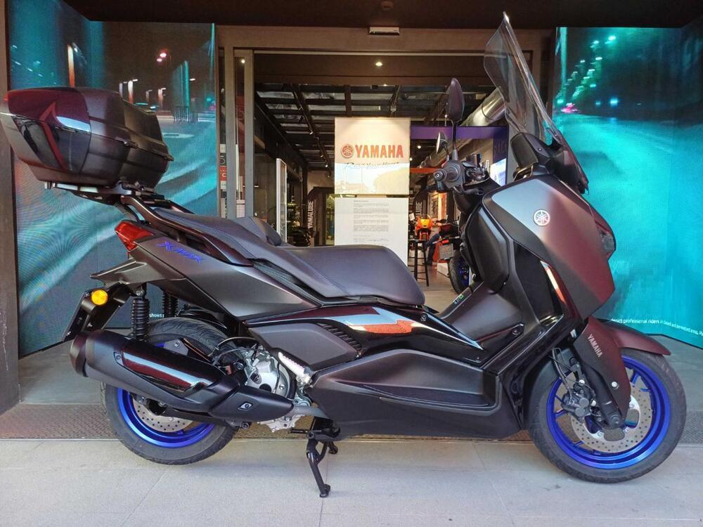 Yamaha X-Max 300 (2025)