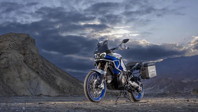 MV Agusta Enduro Veloce 2026: nuove colorazioni e un allestimento completo [VIDEO &amp; GALLERY]