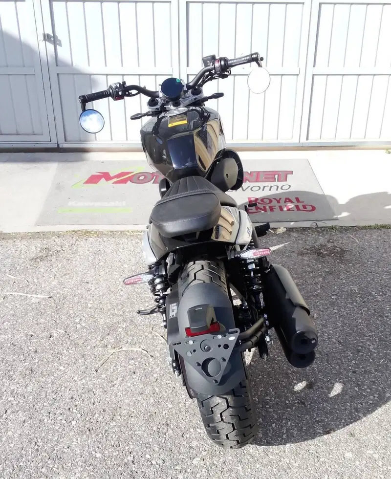 Benelli Leoncino 400 Bobber (2026) (6)