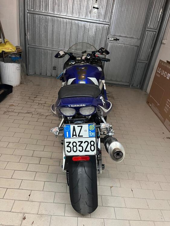 Yamaha YZF R6 (2001 - 02) (2)